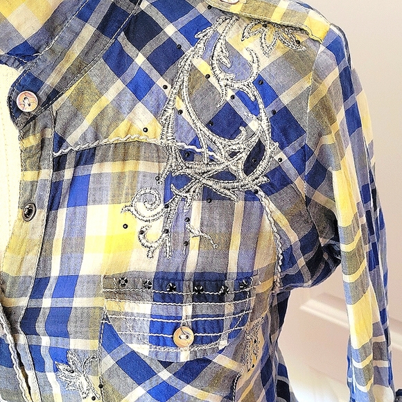 ROAR Button Down Flannel Shirt w/ Gorgeous Silver Embroidered Tribal Design EUC - Picture 7 of 13